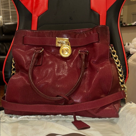 MIchael Kors. Genuine Burgundy Leather Shoulder Bag with Gold Chain - Picture 1 of 16